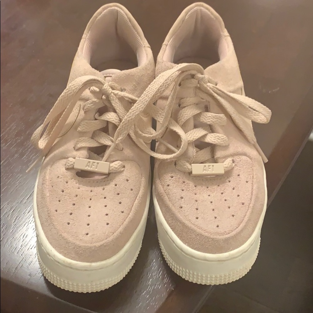 Nike Air Force 1 Sage Low Sneaker, light use